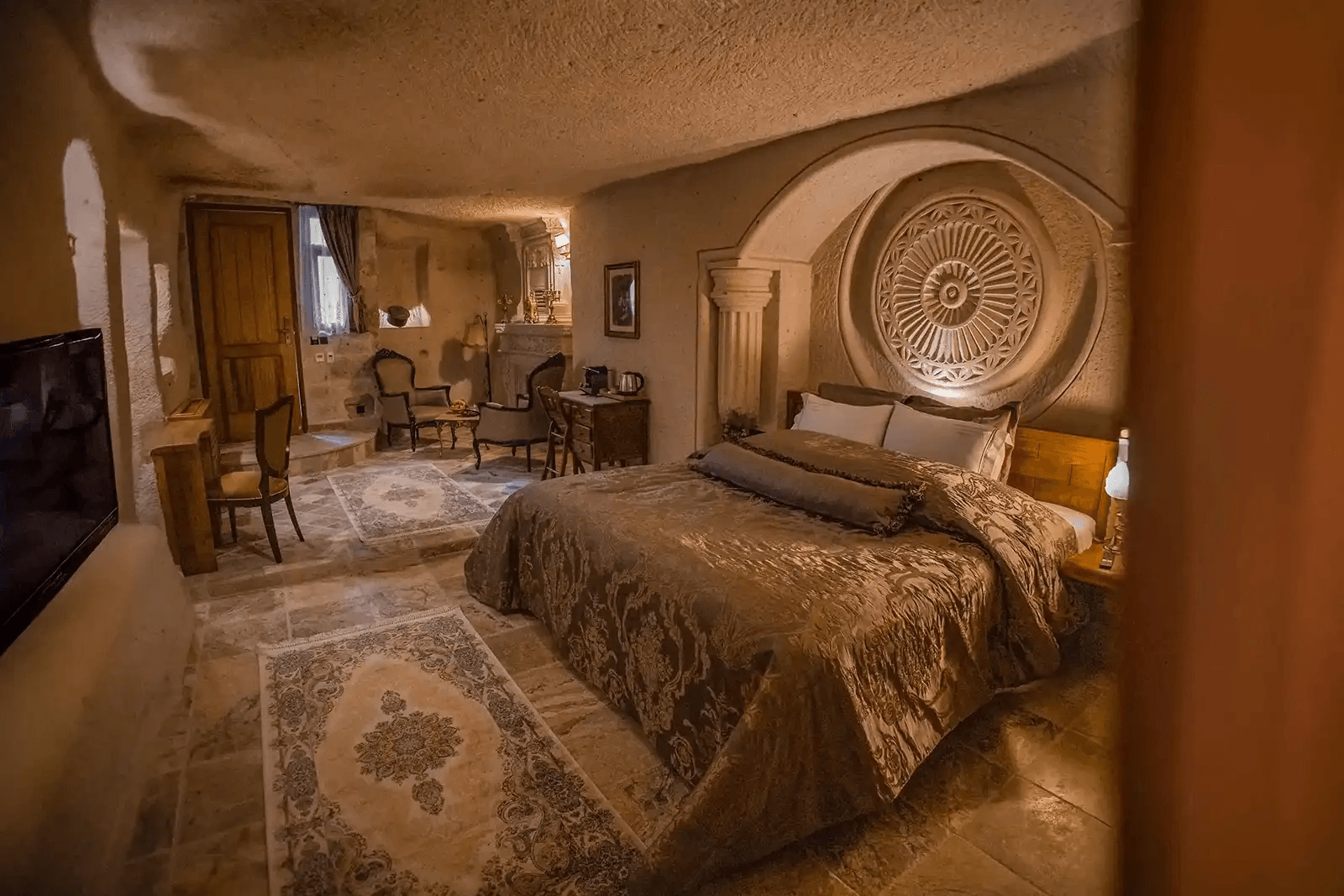 Junior Cave Suite 201