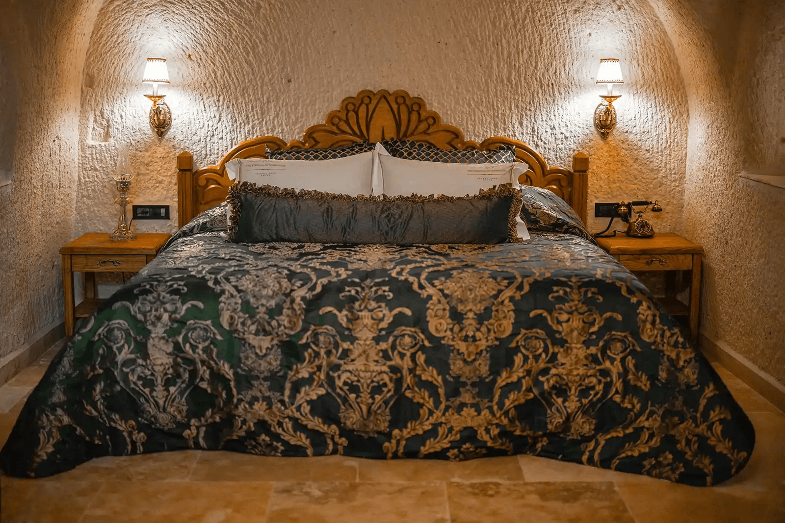 Junior Cave Suites