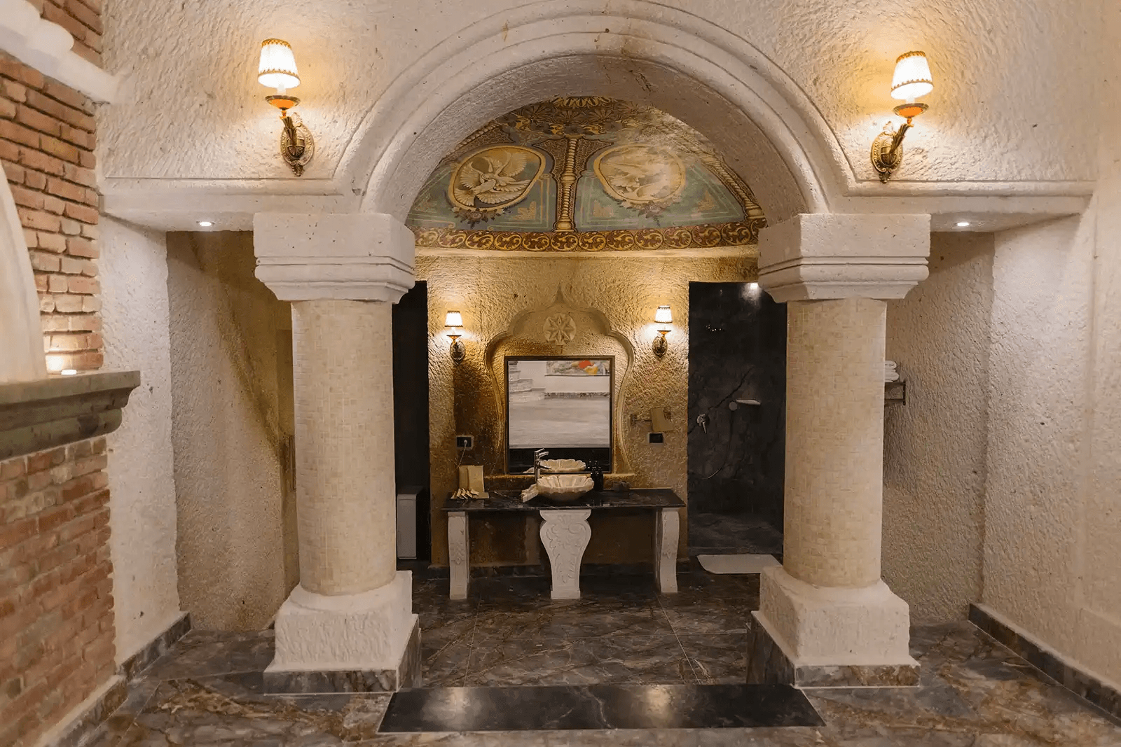 Royal Cave Suite 202