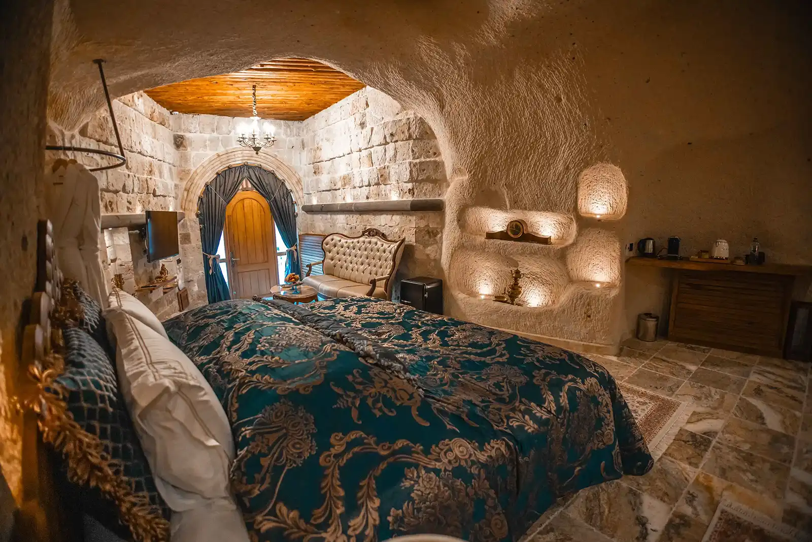 Senior Cave Suites