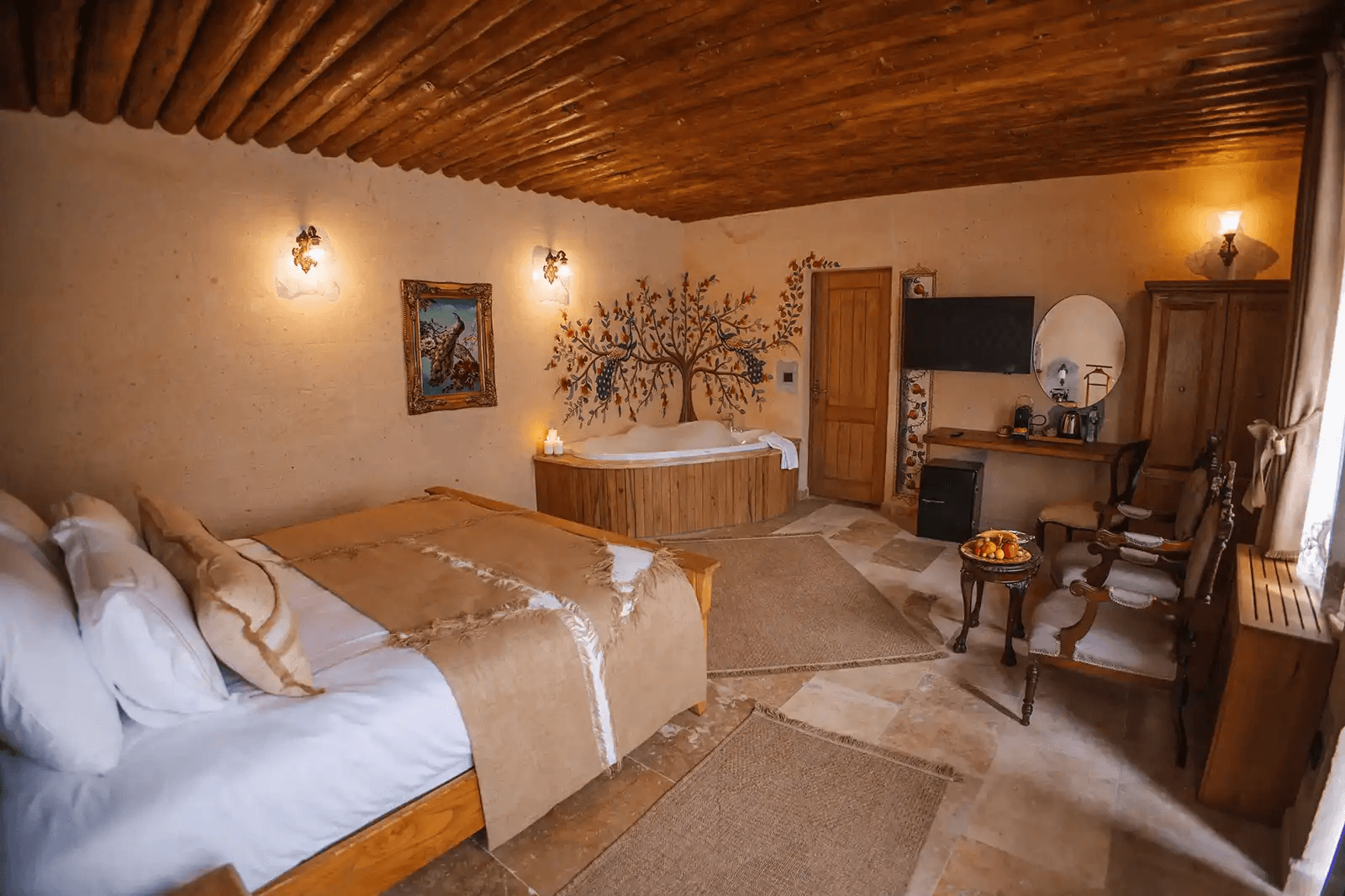 Deluxe Suite 301