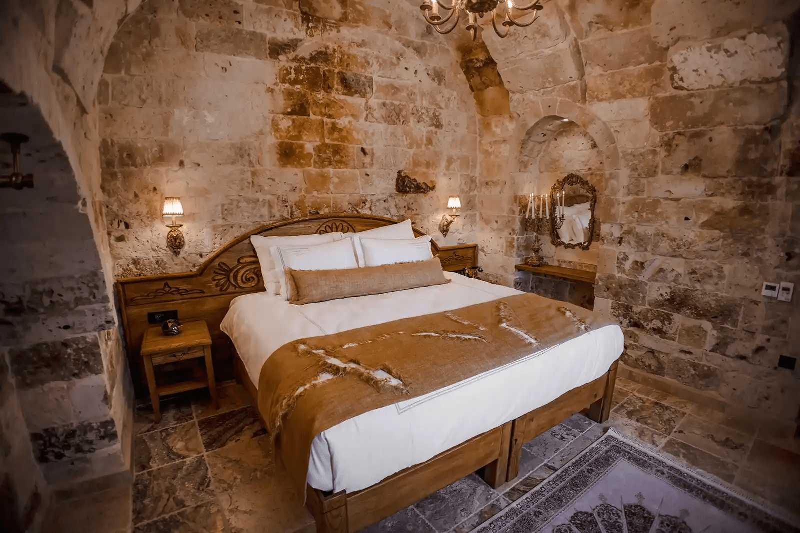 Deluxe Suite 305